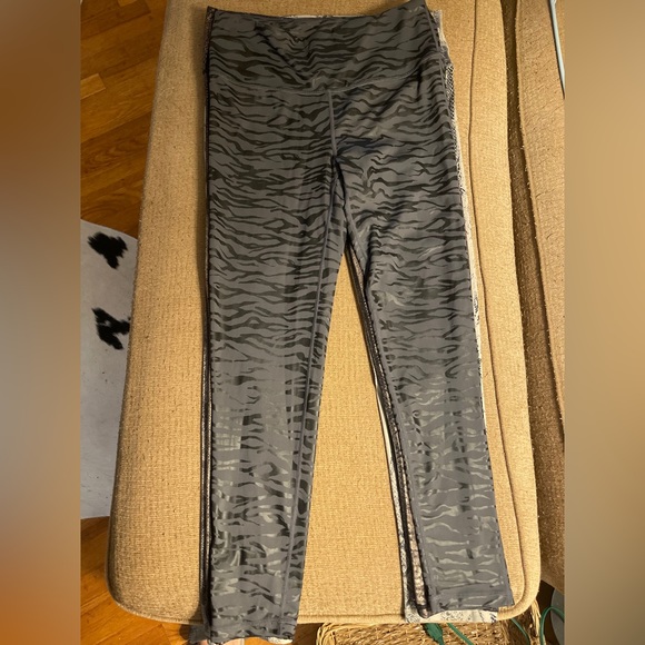 Mono B Leggings - Picture 1 of 1